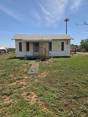 $20,000 | 2304 Avenue I, Snyder, TX 79549