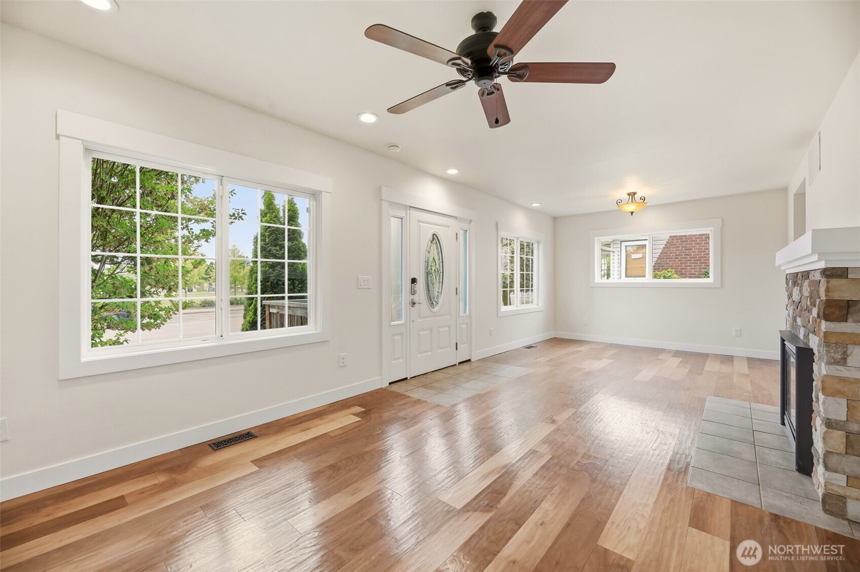 2309 State Street Everett, WA 98201 - Photo 5 of 26