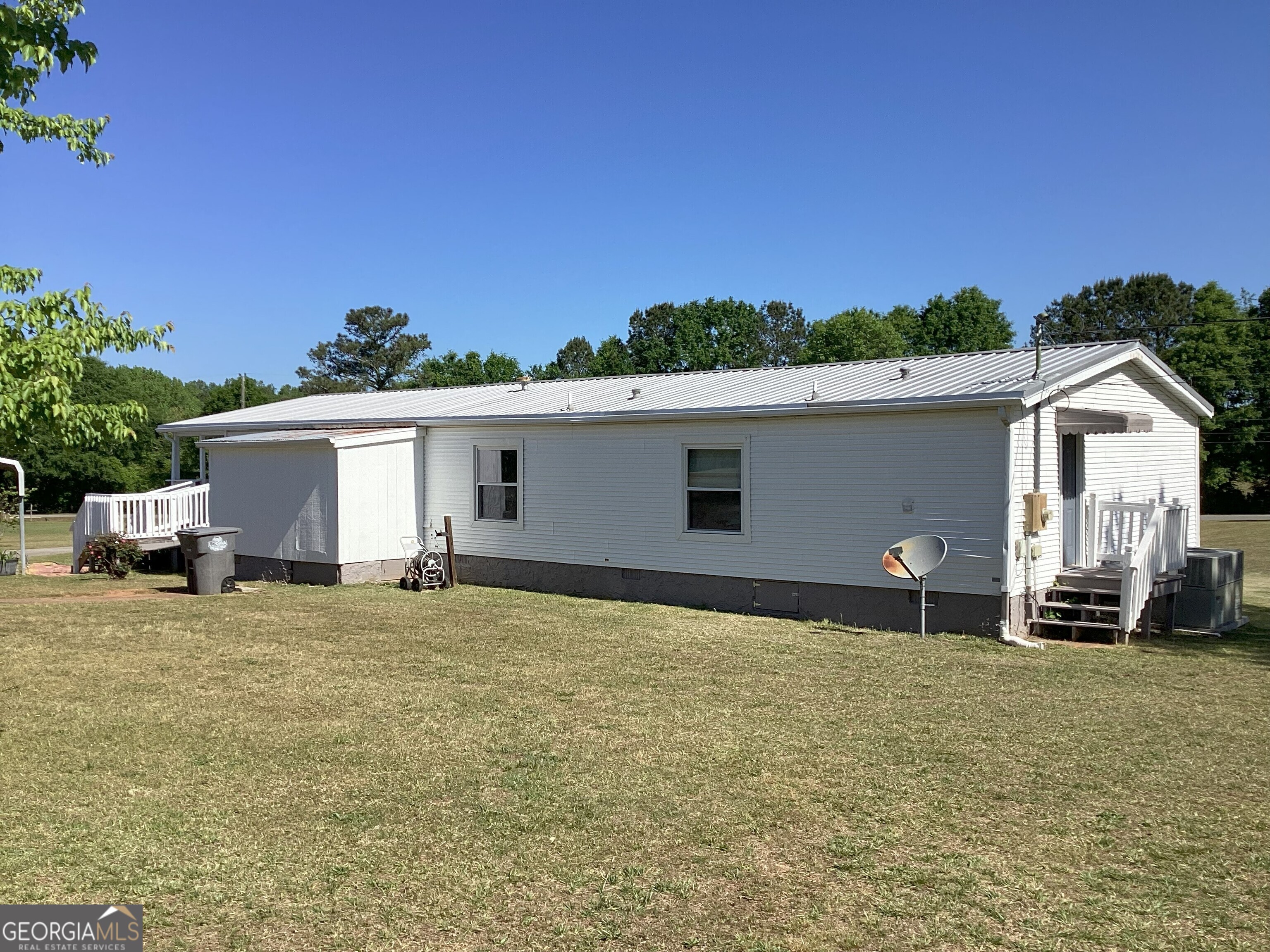 935 Cannafax Road Barnesville, GA 30204 - Photo 5 of 30