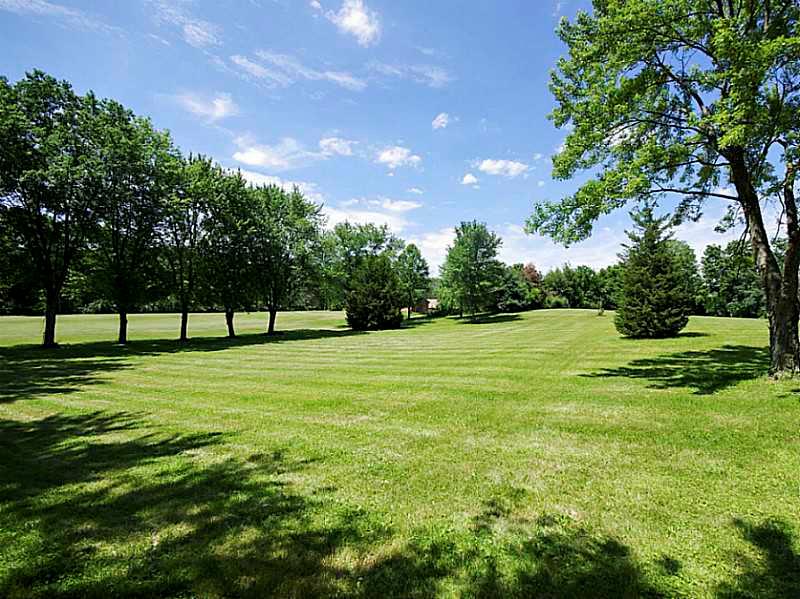 11644 Thompson Road Indianapolis, IN 46239 - Photo 2 of 24 Gallery Image 2