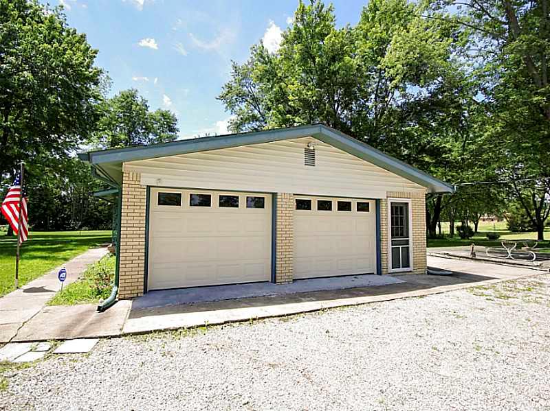 11644 Thompson Road Indianapolis, IN 46239 - Photo 11 of 24 Gallery Image 11