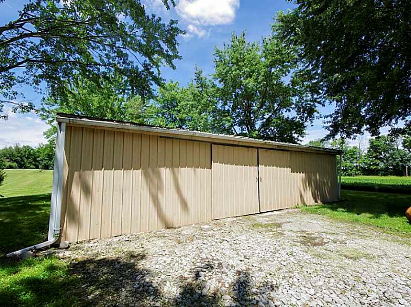 11644 Thompson Road Indianapolis, IN 46239 - Photo 4 of 24 Gallery Image 4