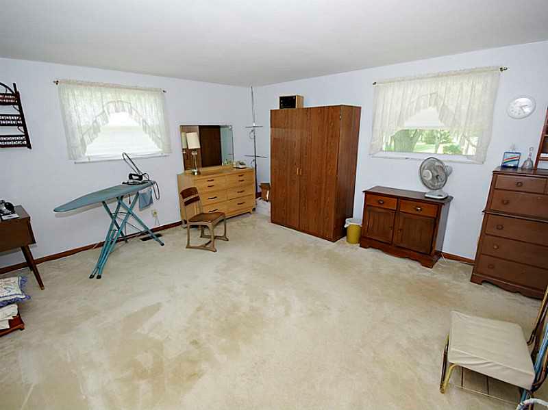 11644 Thompson Road Indianapolis, IN 46239 - Photo 10 of 24 Gallery Image 10