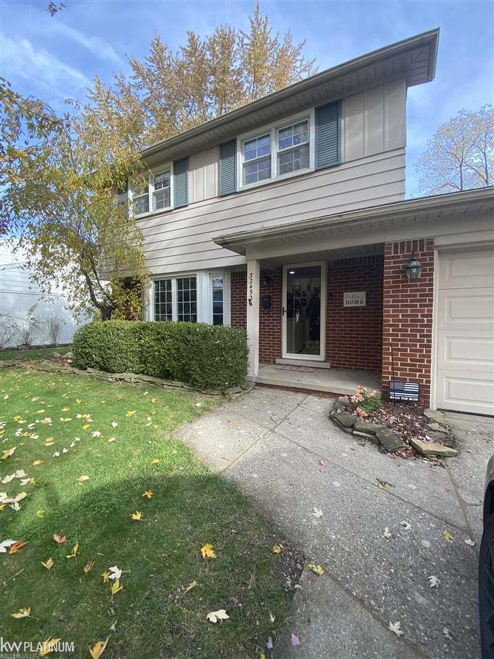 32452 Woody Road Fraser, MI 48026 - Photo 4 of 49 50060508-3.JPG