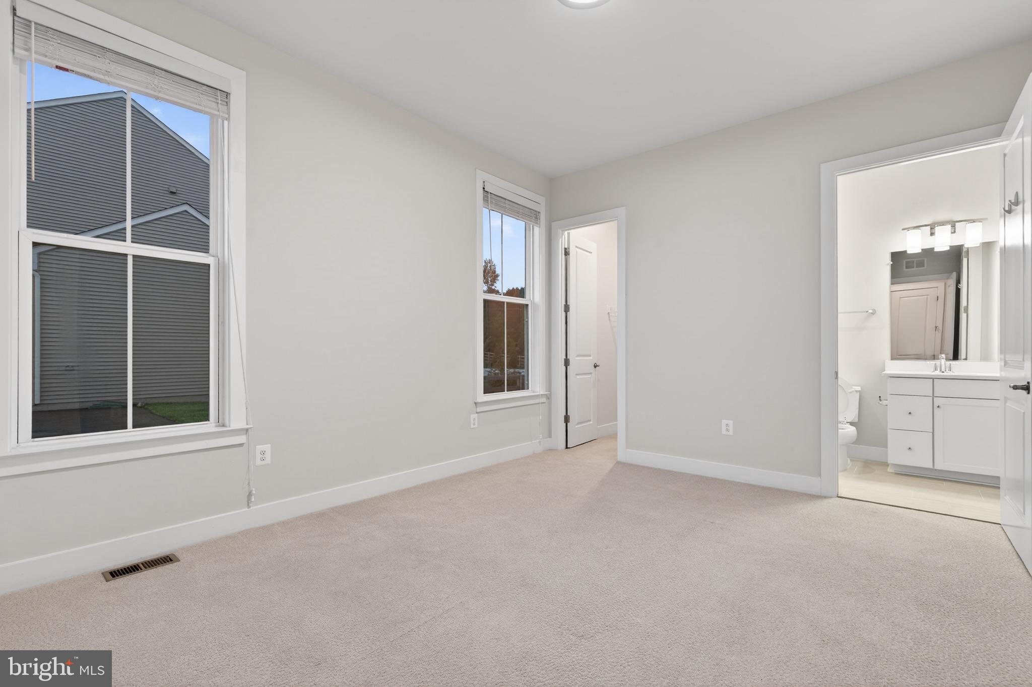 7305 Sugar Magnolia Loop Gainesville, VA 20155 - Photo 37 of 83