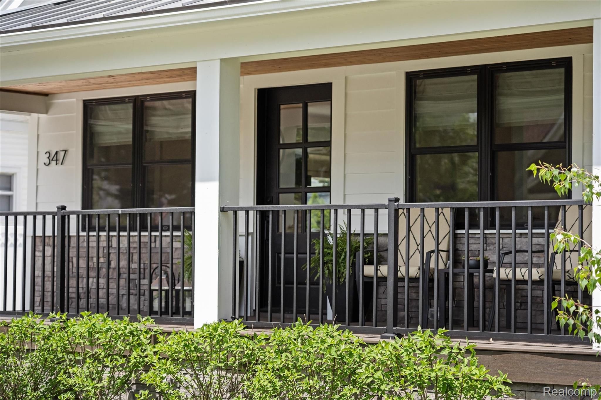 347 Highland Avenue Rochester, MI 48307 - Photo 4 of 59 013-Highland-47.jpg