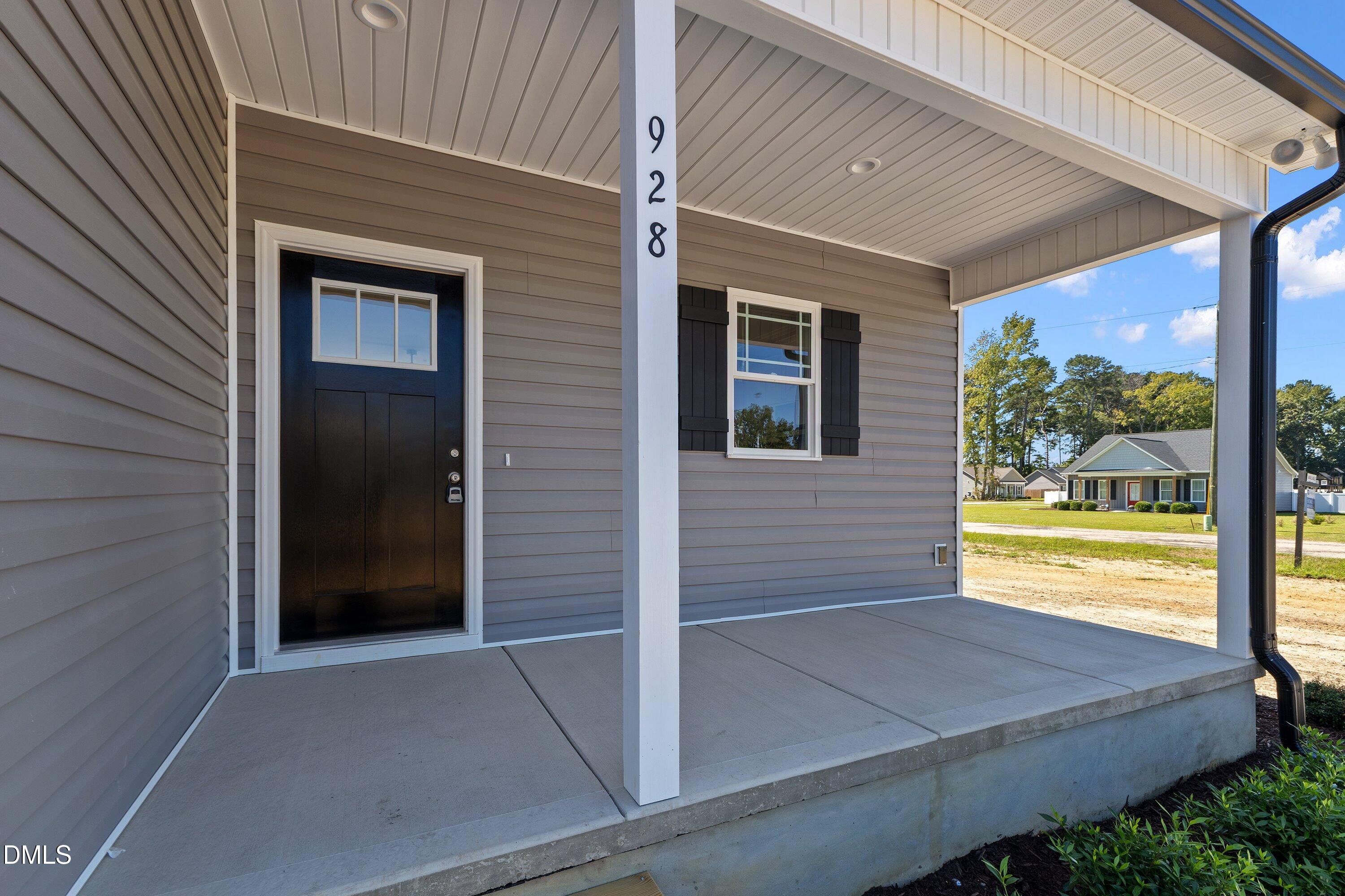 928 Micro Road West Selma, NC 27576 - Photo 5 of 32 05-928 Micro Rd W _9066