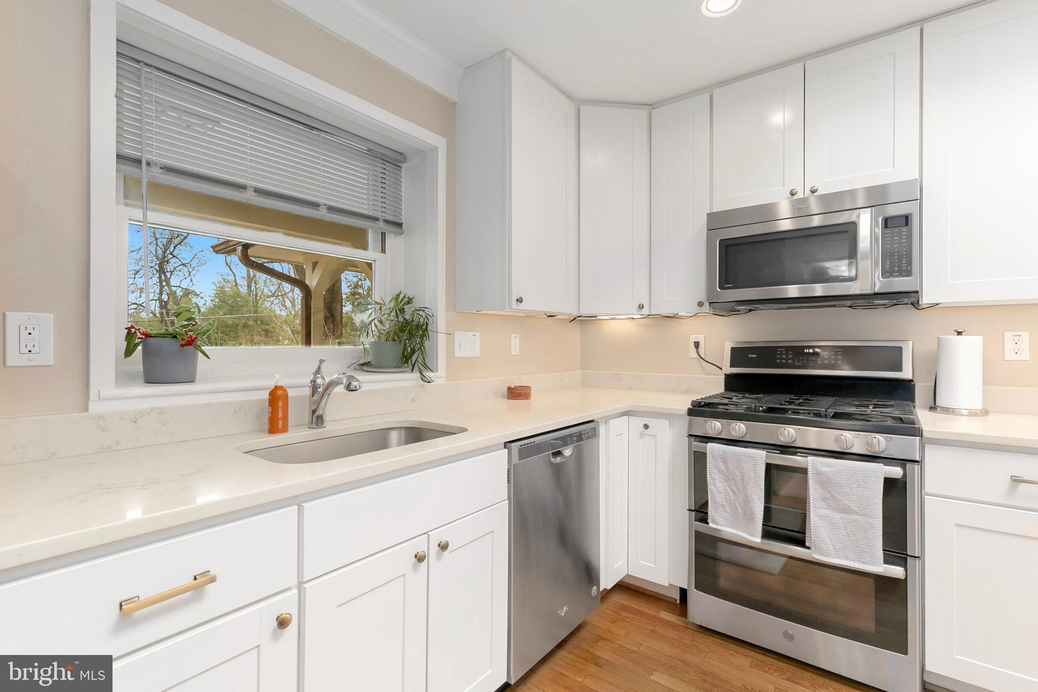 9329 Harvey Road Silver Spring, MD 20910 - Photo 16 of 56