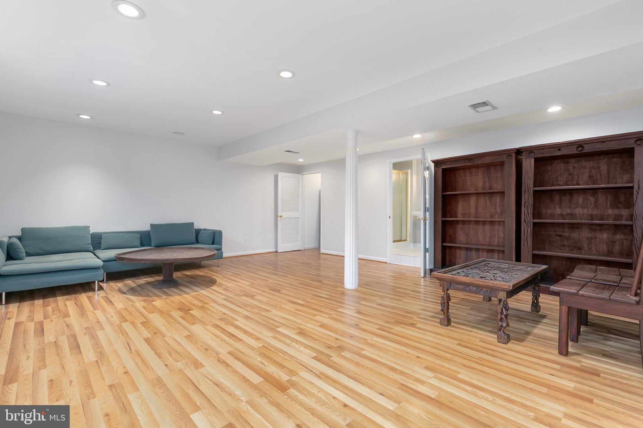 9329 Harvey Road Silver Spring, MD 20910 - Photo 44 of 56