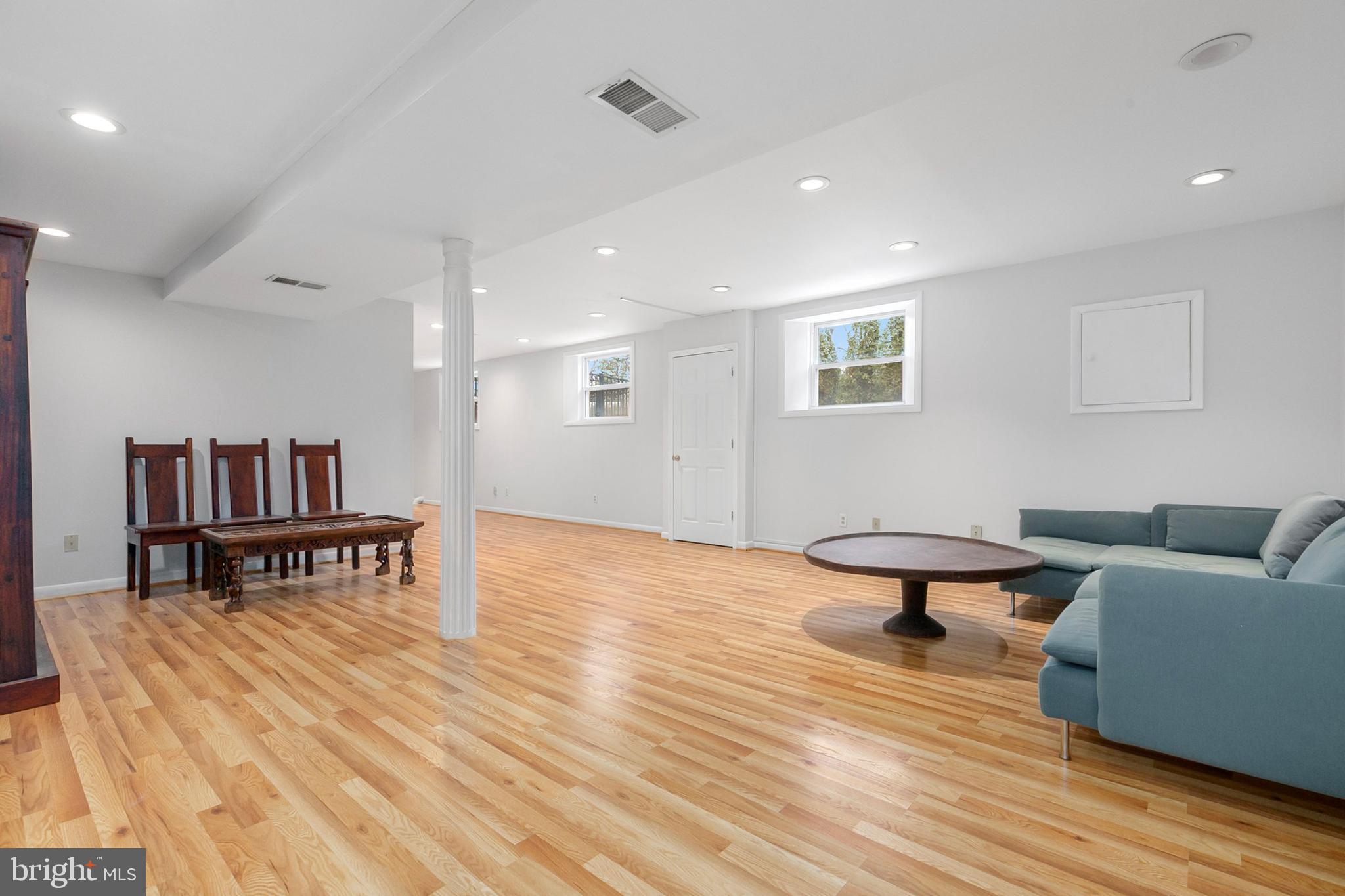 9329 Harvey Road Silver Spring, MD 20910 - Photo 46 of 56