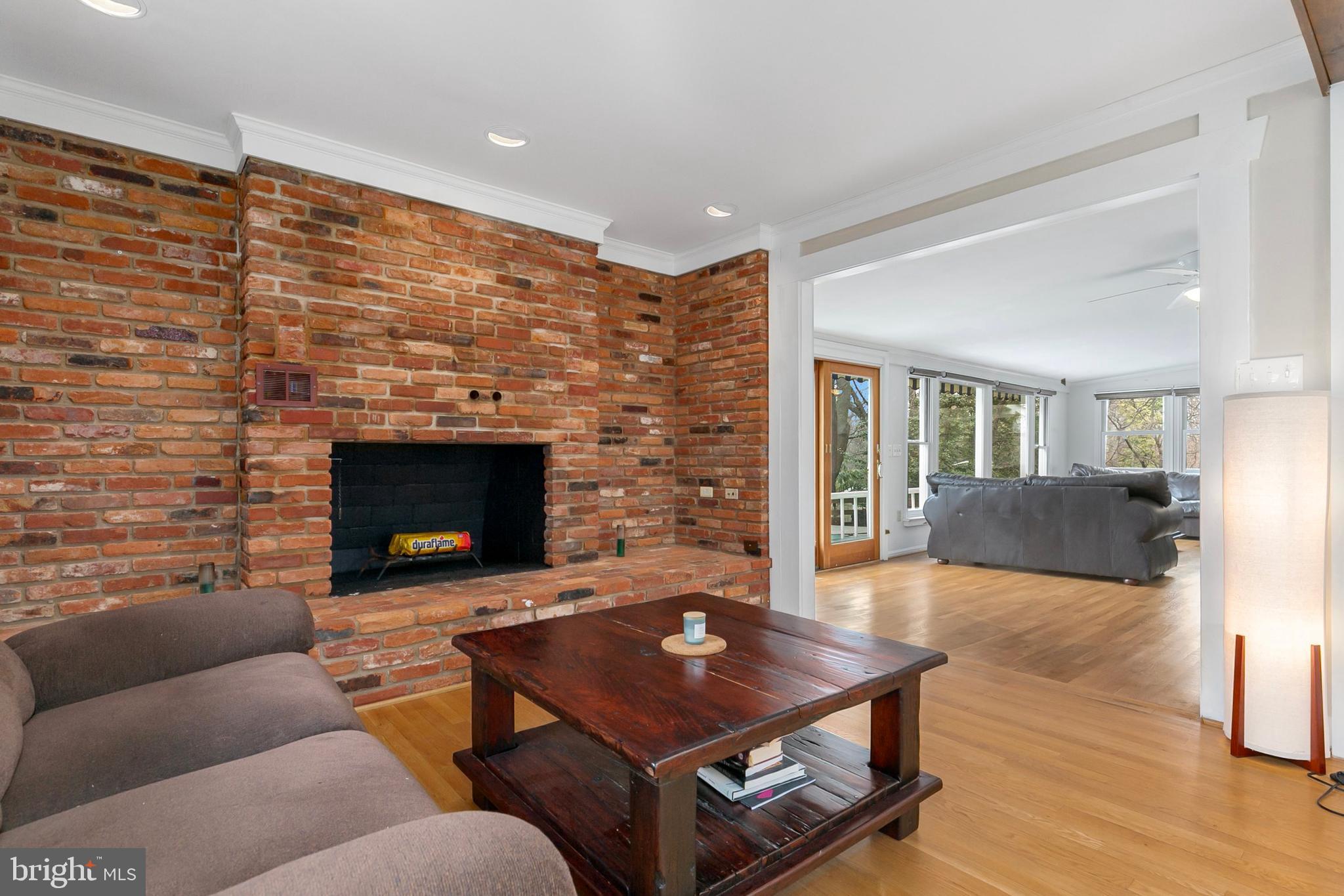 9329 Harvey Road Silver Spring, MD 20910 - Photo 10 of 56