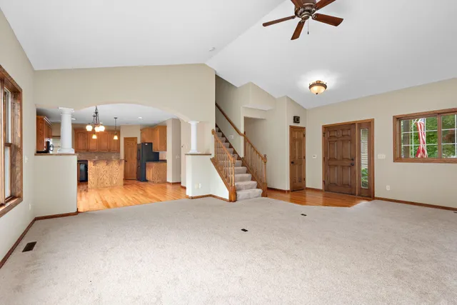 $550,000 | 1986 Laquey Avenue Northeast, St. Michael, MN 55376