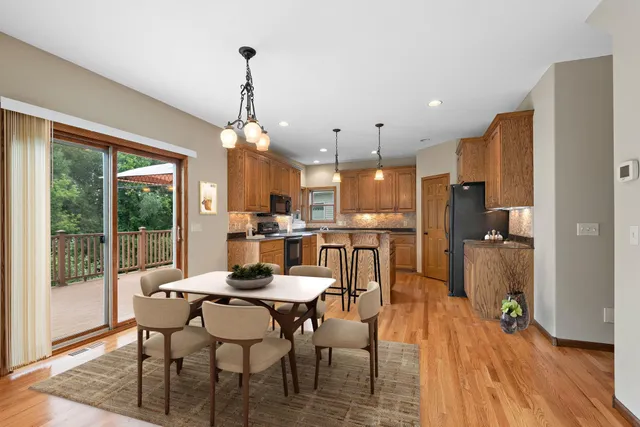 $550,000 | 1986 Laquey Avenue Northeast, St. Michael, MN 55376