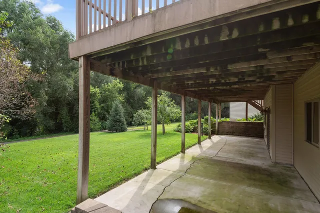 $550,000 | 1986 Laquey Avenue Northeast, St. Michael, MN 55376