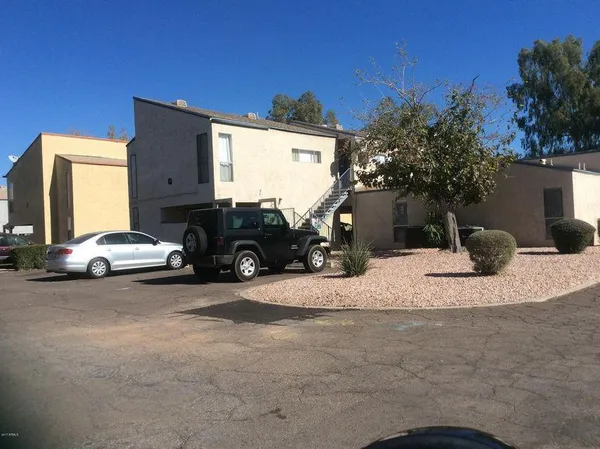 $1,250 | 2694 East Oakleaf Drive, Tempe, AZ 85288