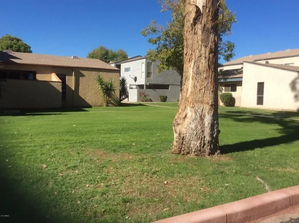 $1,250 | 2694 East Oakleaf Drive, Tempe, AZ 85288