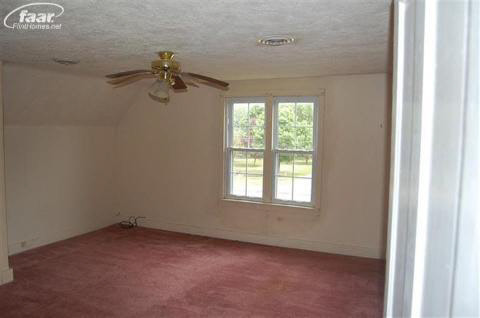 5487 Reid Road Swartz Creek, MI 48473 - Photo 4 of 6 20125636-3.JPG