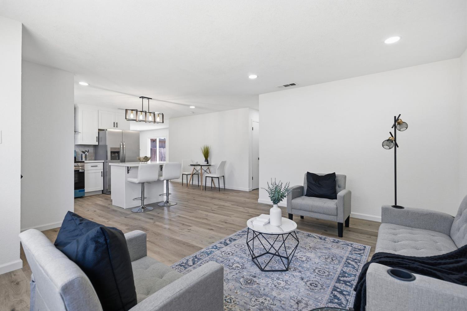 1850 Phoenix Way Merced, CA 95348 - Photo 4 of 41