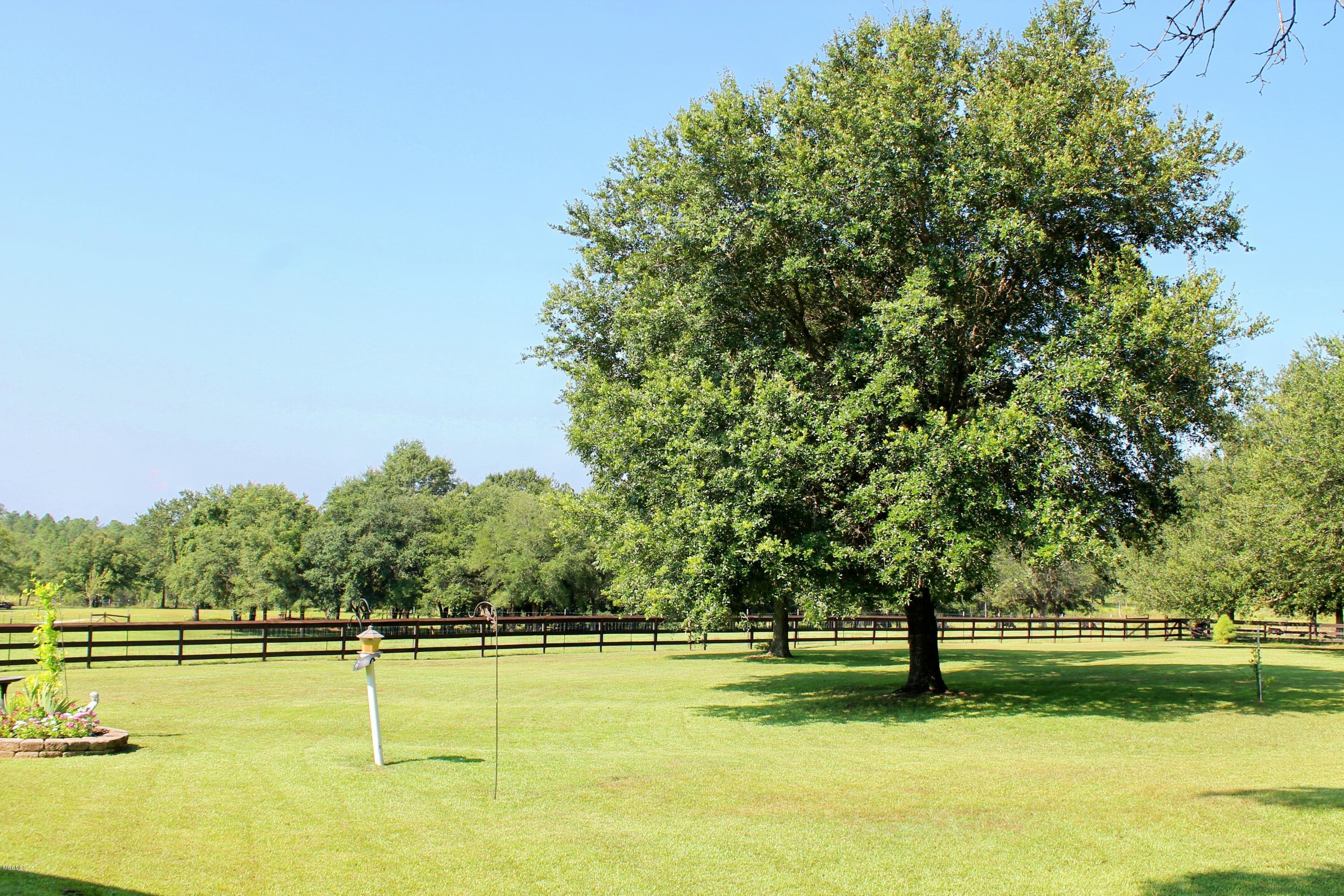 14153 Vidalia Road Pass Christian, MS 39571 - Photo 30 of 34 IMG_2555