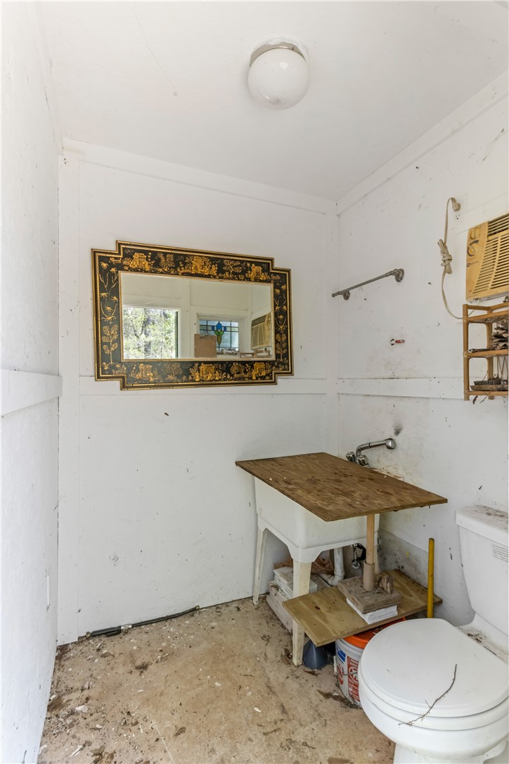 2312 Old Pendleton Road Easley, SC 29642 - Photo 16 of 16 Outhouse
