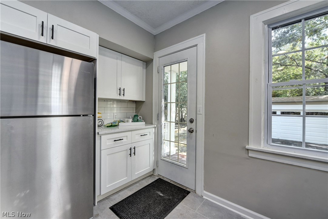 2641 South Taylor Road Cleveland Heights, OH 44118 - Photo 5 of 23