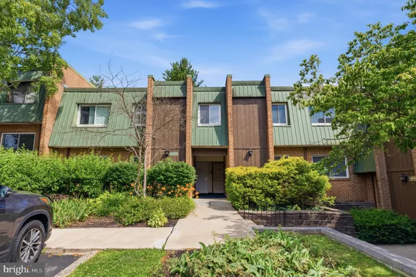 $358,000 | 1214 Meadowview Lane, Unit 1214, Mont Clare, PA 19453