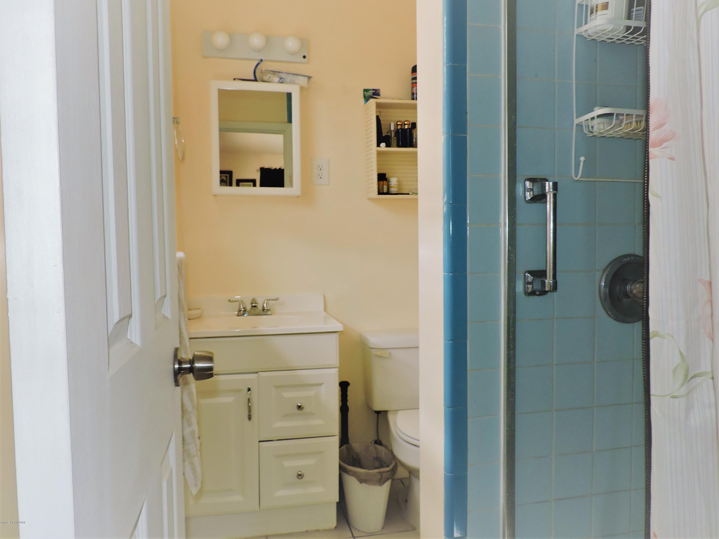 1217 Duke Way Cocoa, FL 32922 - Photo 9 of 16 Master Bath