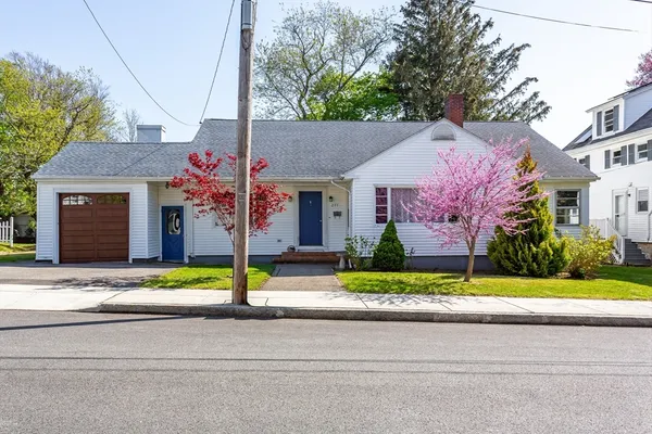 $484,900 | 277 Valentine Street, Fall River, MA 02720