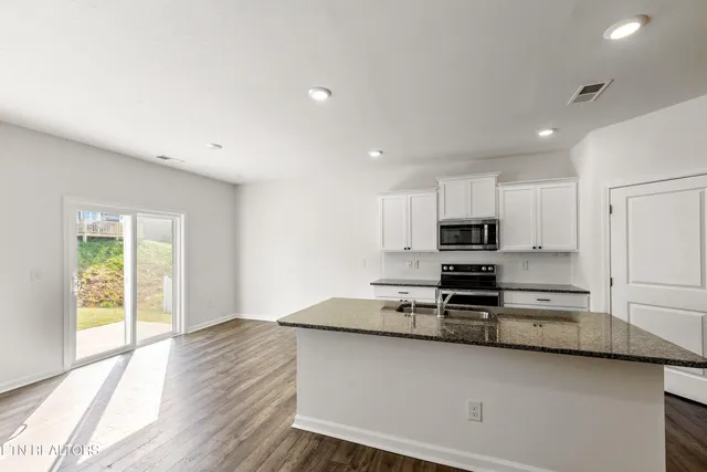 $379,900 | 557 Cliff Street, Morristown, TN 37814