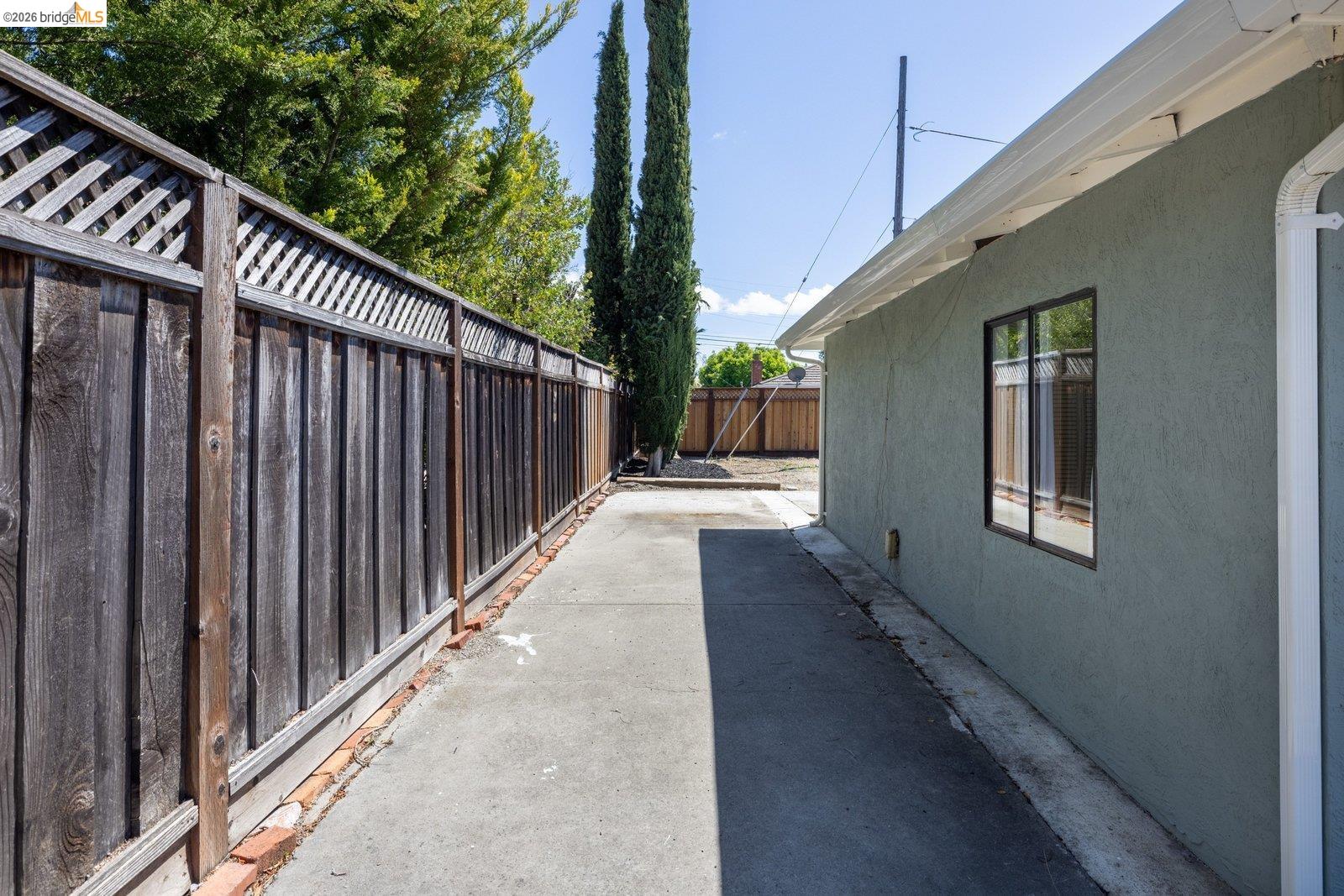 1827 Briscoe Lane Concord, CA 94521 - Photo 38 of 47