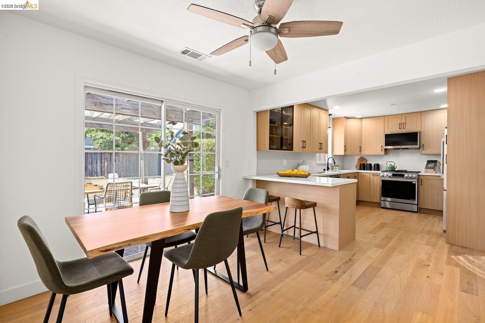 1827 Briscoe Lane Concord, CA 94521 - Photo 10 of 47