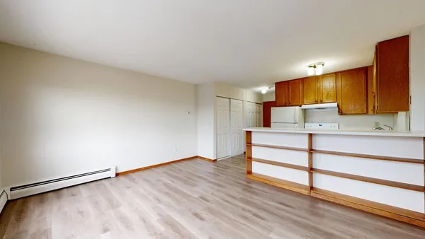 $895 | 2216 Pleasant Avenue, Unit 205, Minneapolis, MN 55404