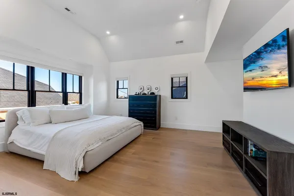 $8,999,000 | 1 South Sumner Avenue, Margate City, NJ 08402