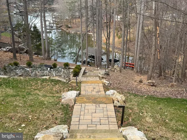 $749,000 | 290 Dodee Lane, Union Hall, VA 24176