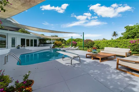 $3,150,000 | 13300 Southwest 69th Avenue, Pinecrest, FL 33156