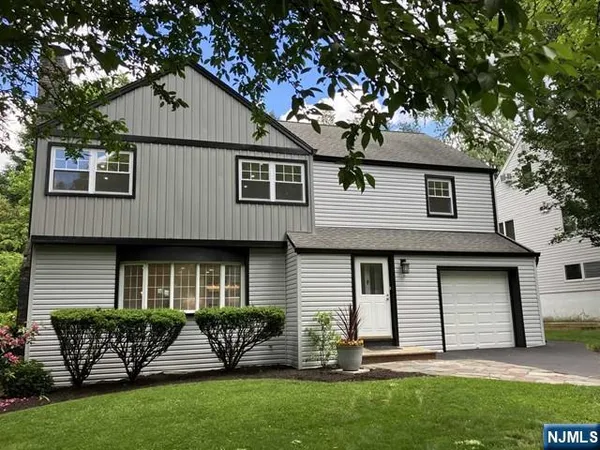 $1,150,000 | 701 Sunderland Road, Teaneck, NJ 07666