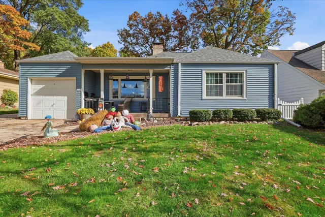 $325,000 | 328 North 115th Street, Wauwatosa, WI 53226