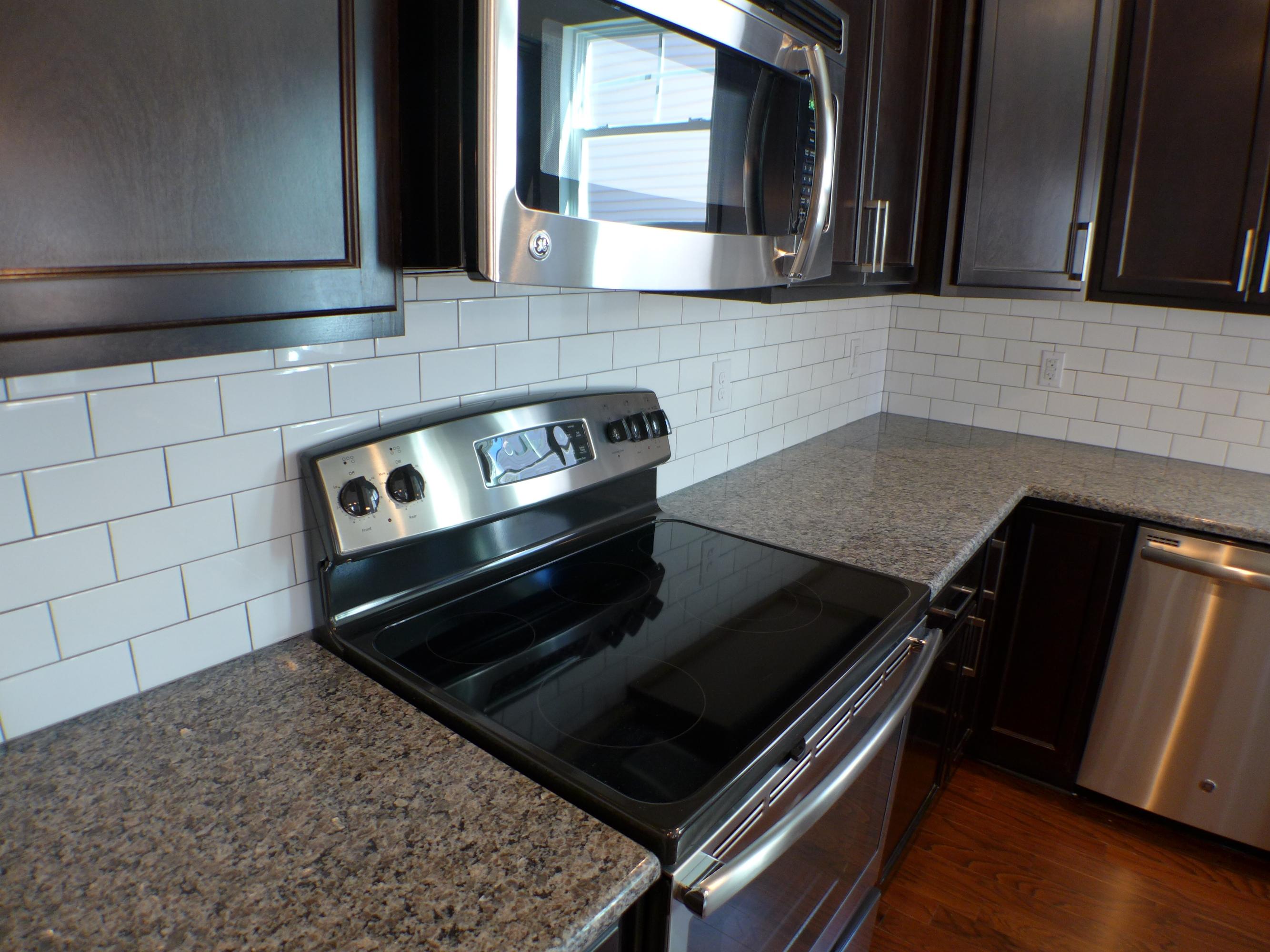 156 Hickory Ridge Way Summerville, SC 29483 - Photo 11 of 42 Electric GE range