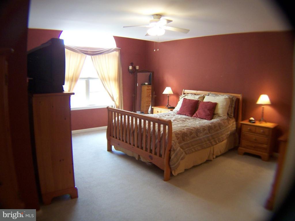 403 Crosswinds Drive Lititz, PA 17543 - Photo 14 of 29