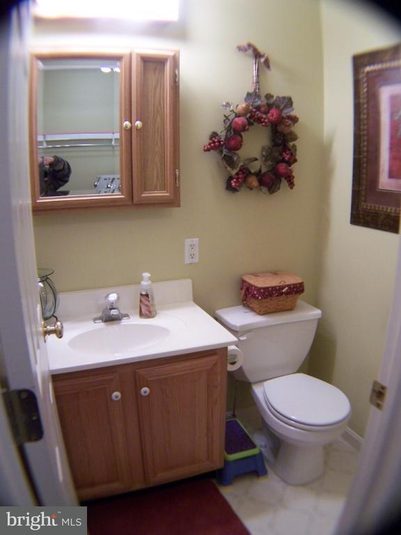 403 Crosswinds Drive Lititz, PA 17543 - Photo 8 of 29