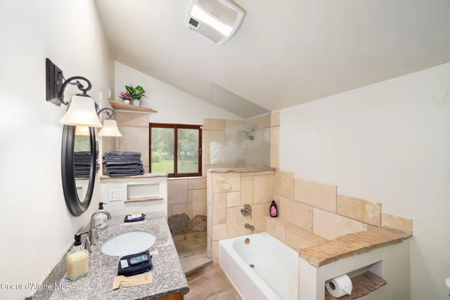 $630,000 | 487404 Highway 95 Sandpoint Id 83864, Sandpoint, ID 83864