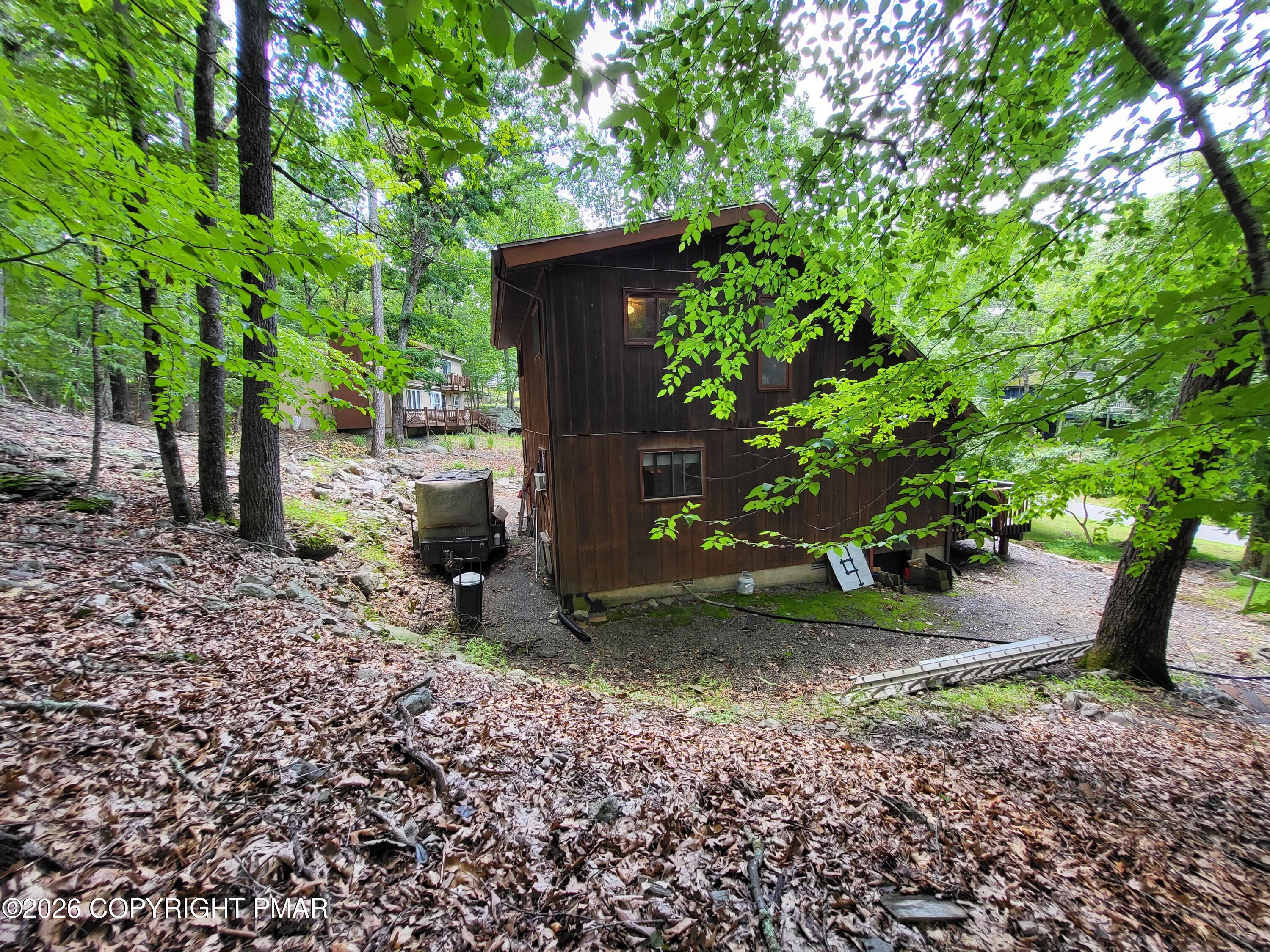151 Edinburgh Road Bushkill, PA 18324 - Photo 43 of 70 20260722_124641