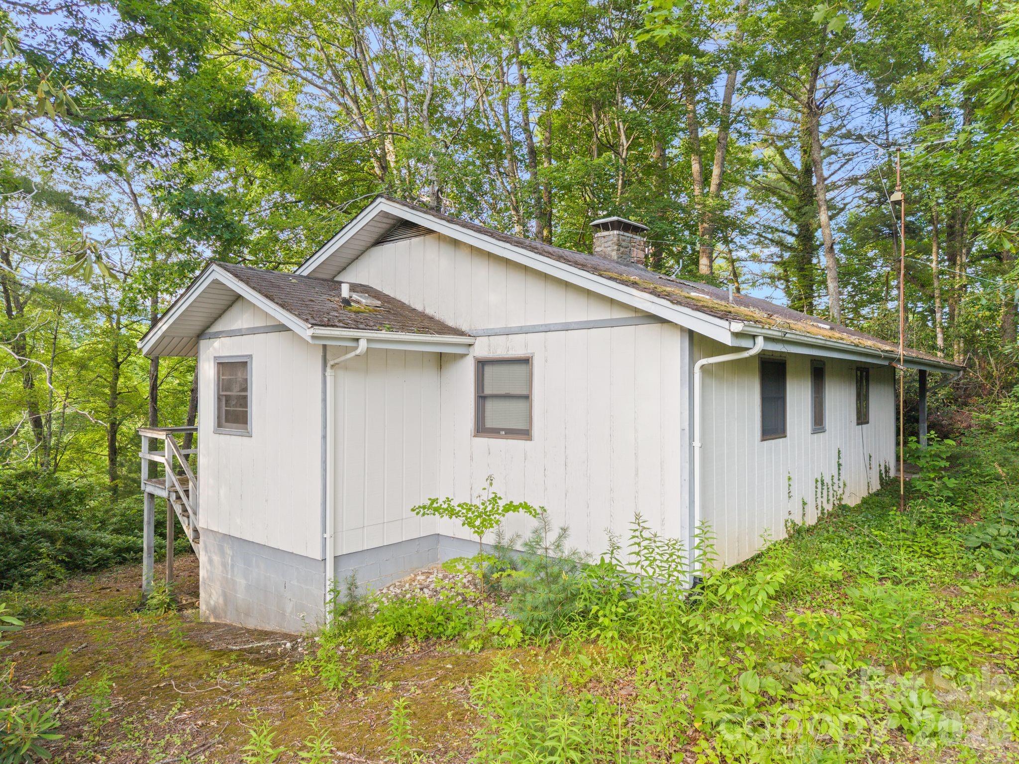 65 Gurney Franklin Road Newland, NC 28657 - Photo 3 of 25