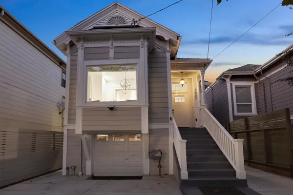 $1,149,000 | 1662 14th Street, Oakland, CA 94607