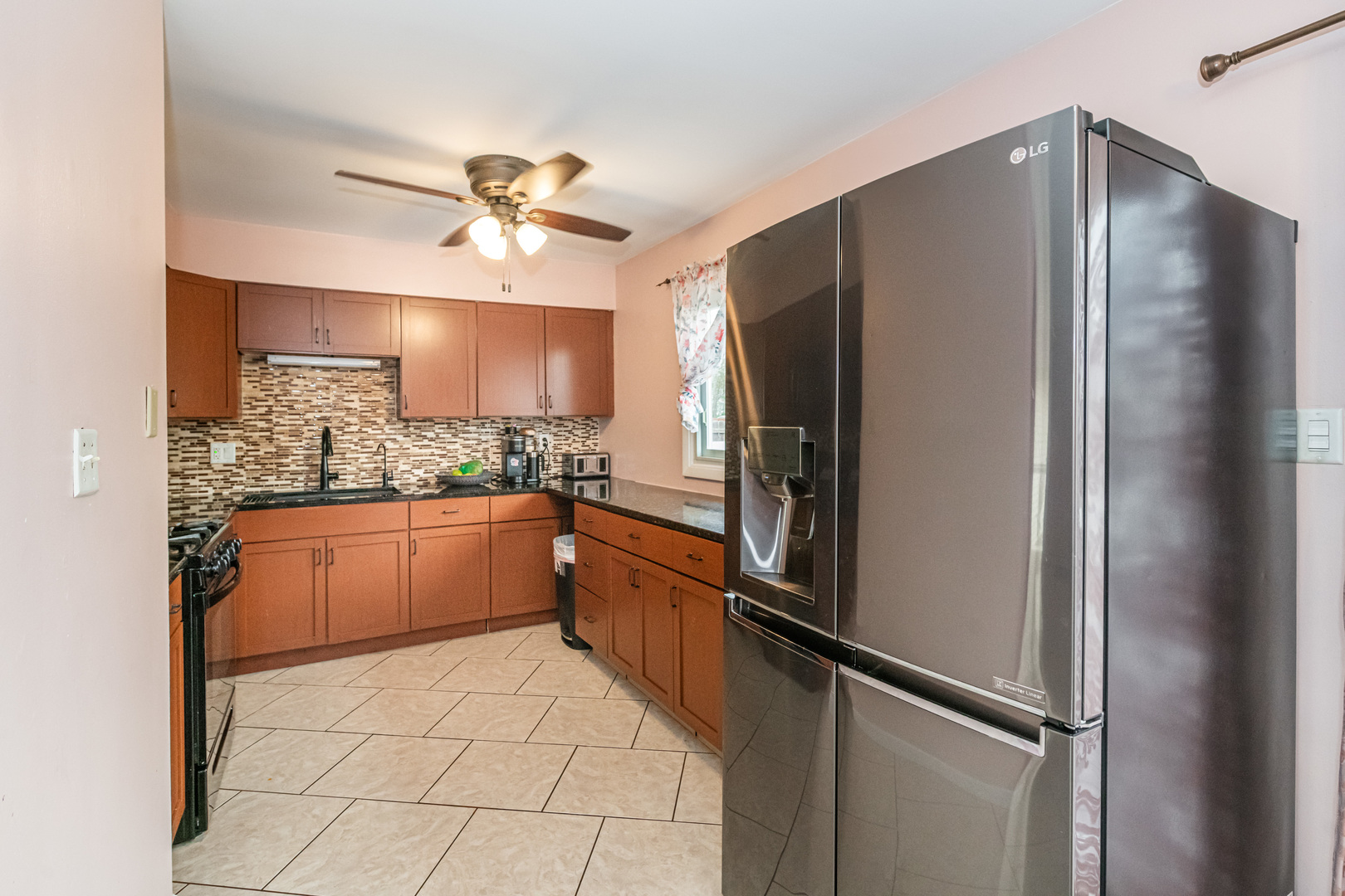 810 Oakton Avenue Romeoville, IL 60446 - Photo 8 of 20