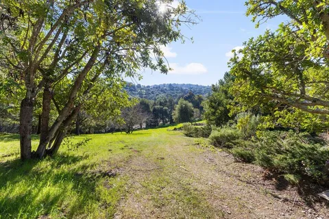 $4,200,000 | 27600 Altamont Road, Los Altos Hills, CA 94022