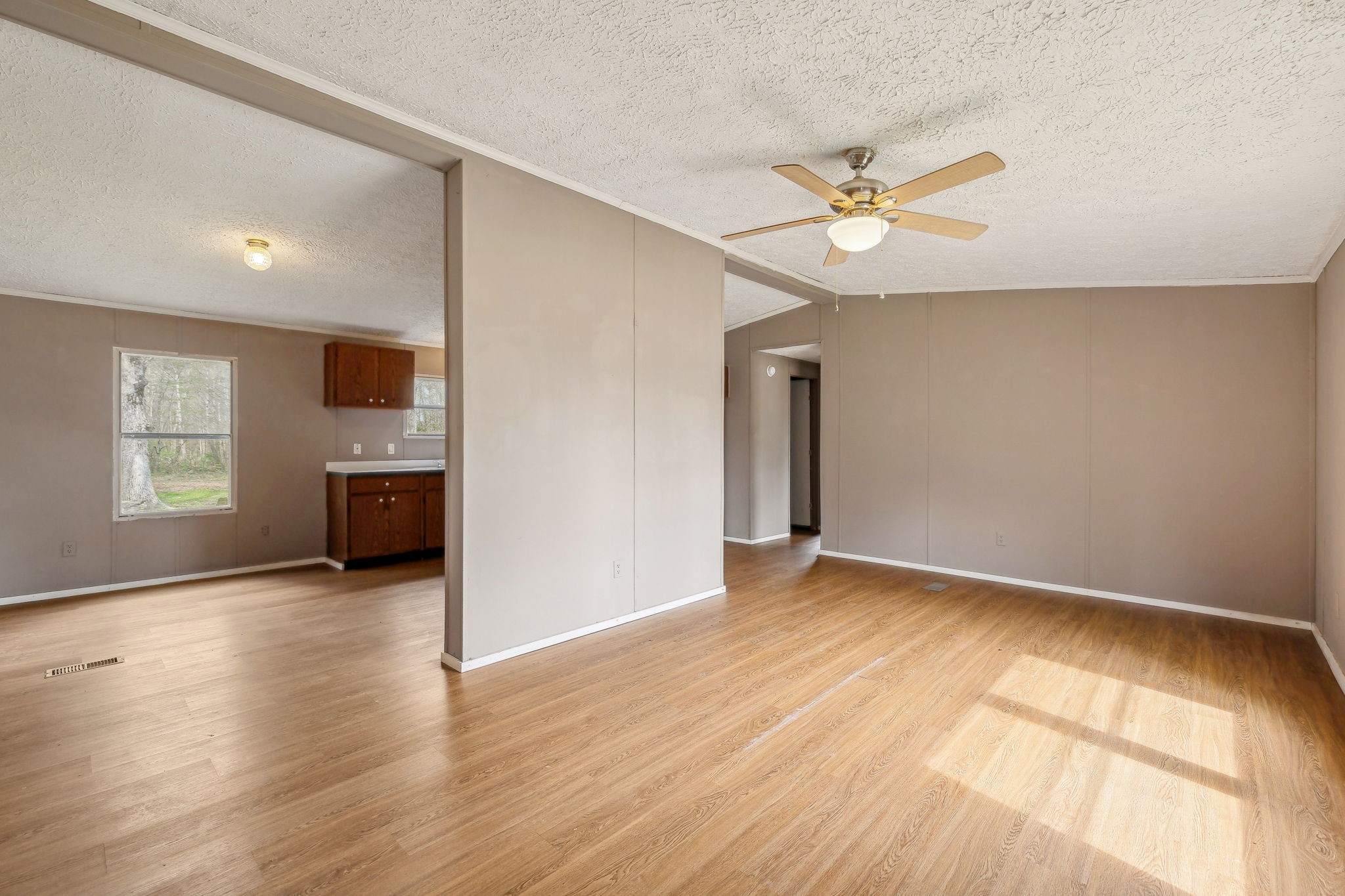 285 Eugene Reed Road Woodbury, TN 37190 - Photo 3 of 24 Gallery Image 3