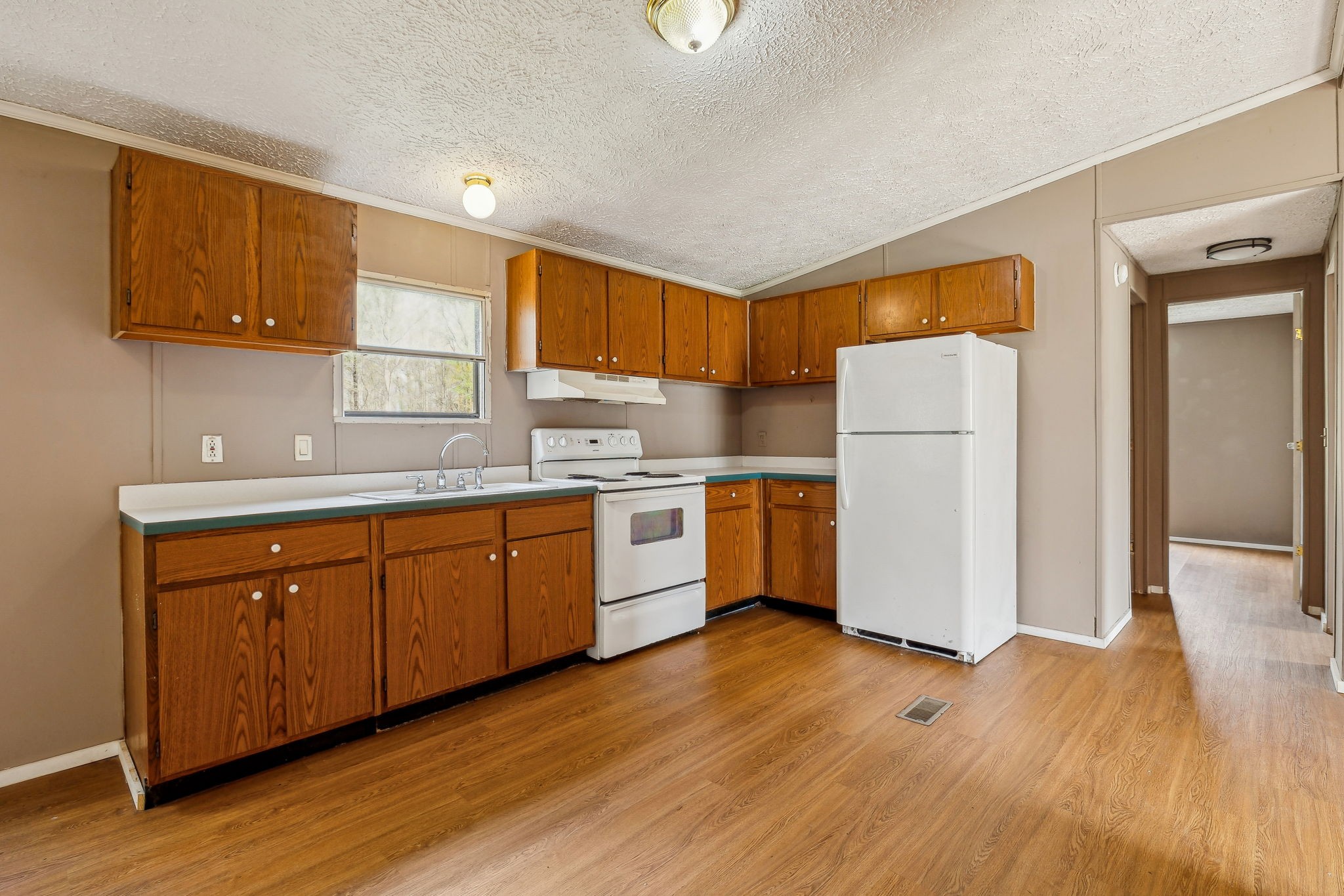 285 Eugene Reed Road Woodbury, TN 37190 - Photo 7 of 24 Gallery Image 7
