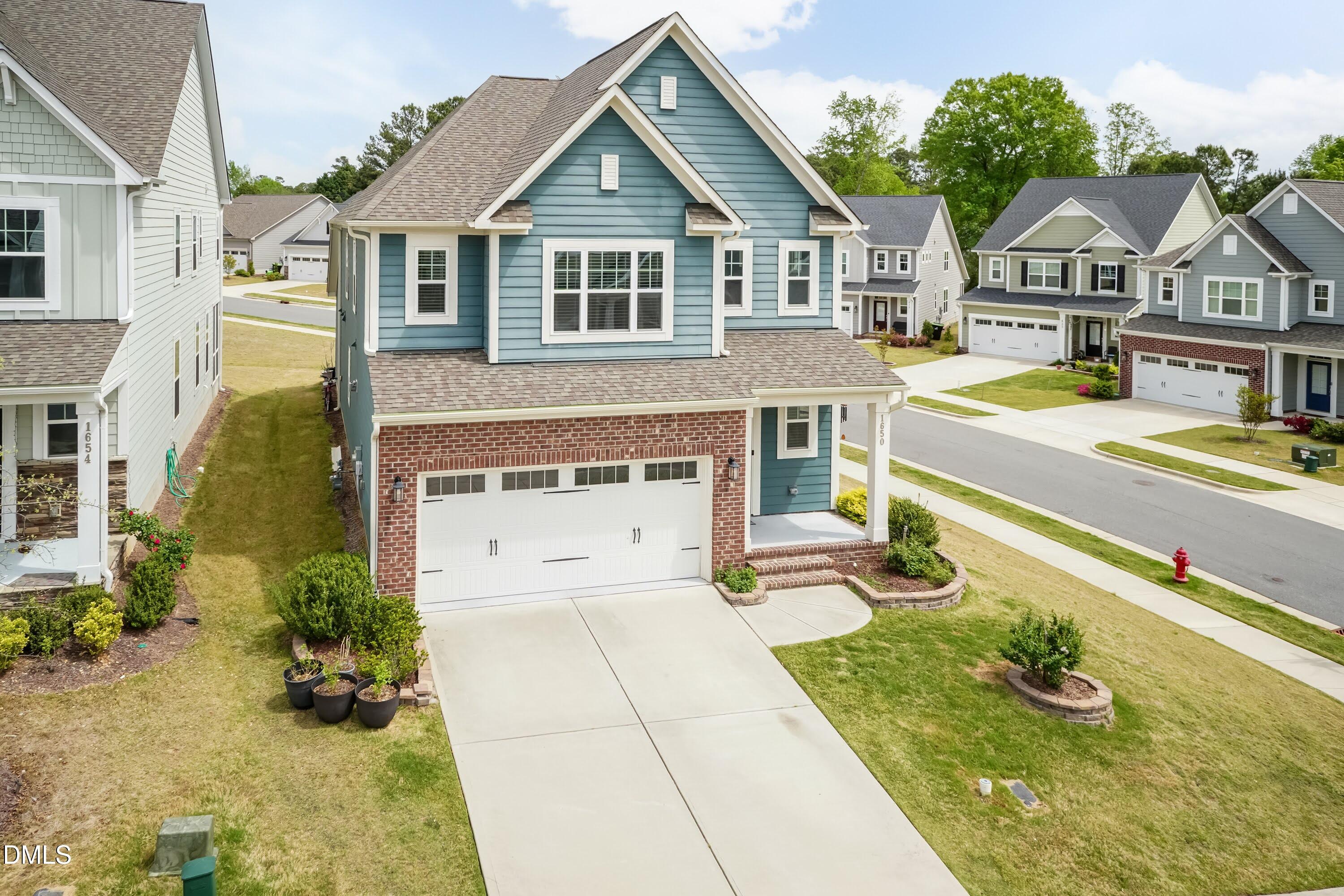 1650 Wilde Bend Apex, NC 27523 - Photo 4 of 51 Front 04