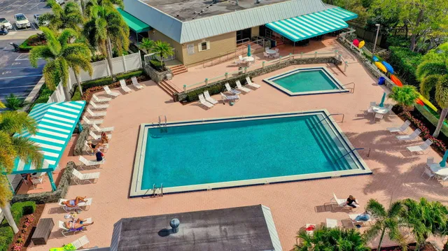 $210,000 | 18390 Southeast Wood Haven Lane, Unit D, Jupiter, FL 33469